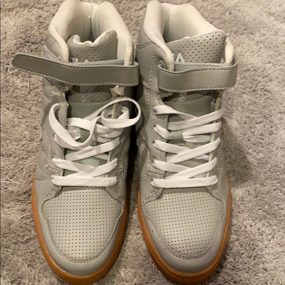 Fila boy sneakers